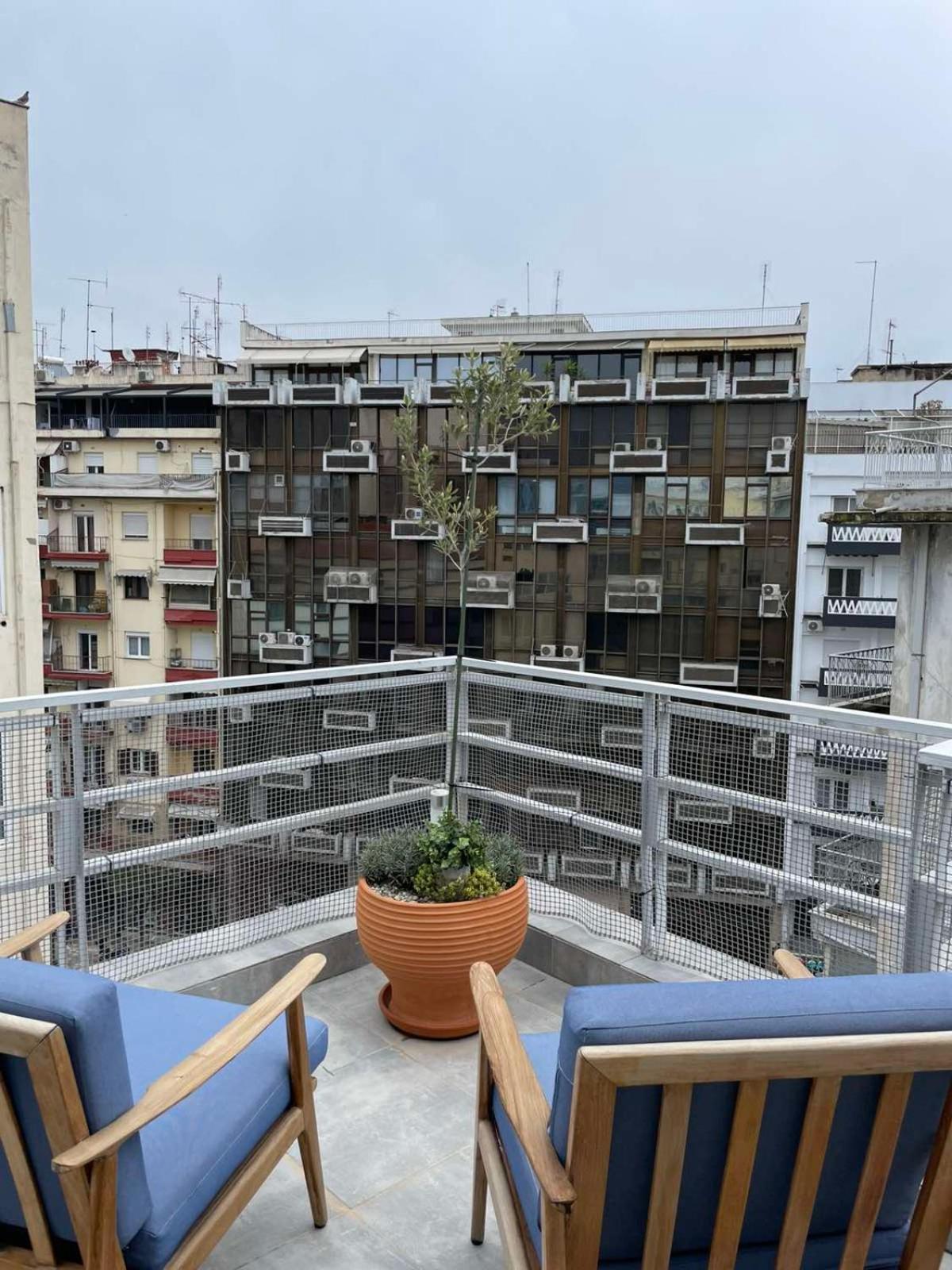 Domus City Apartment With Wonderful Balcony Thessaloniki Exterior photo